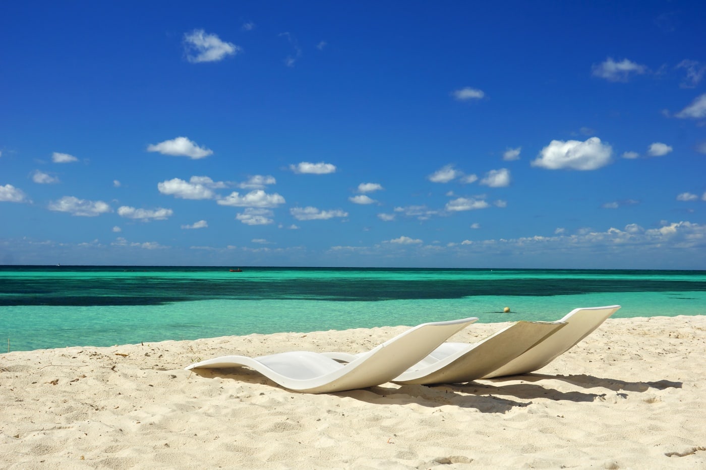 Do you know how to rent a car in Cozumel easily?